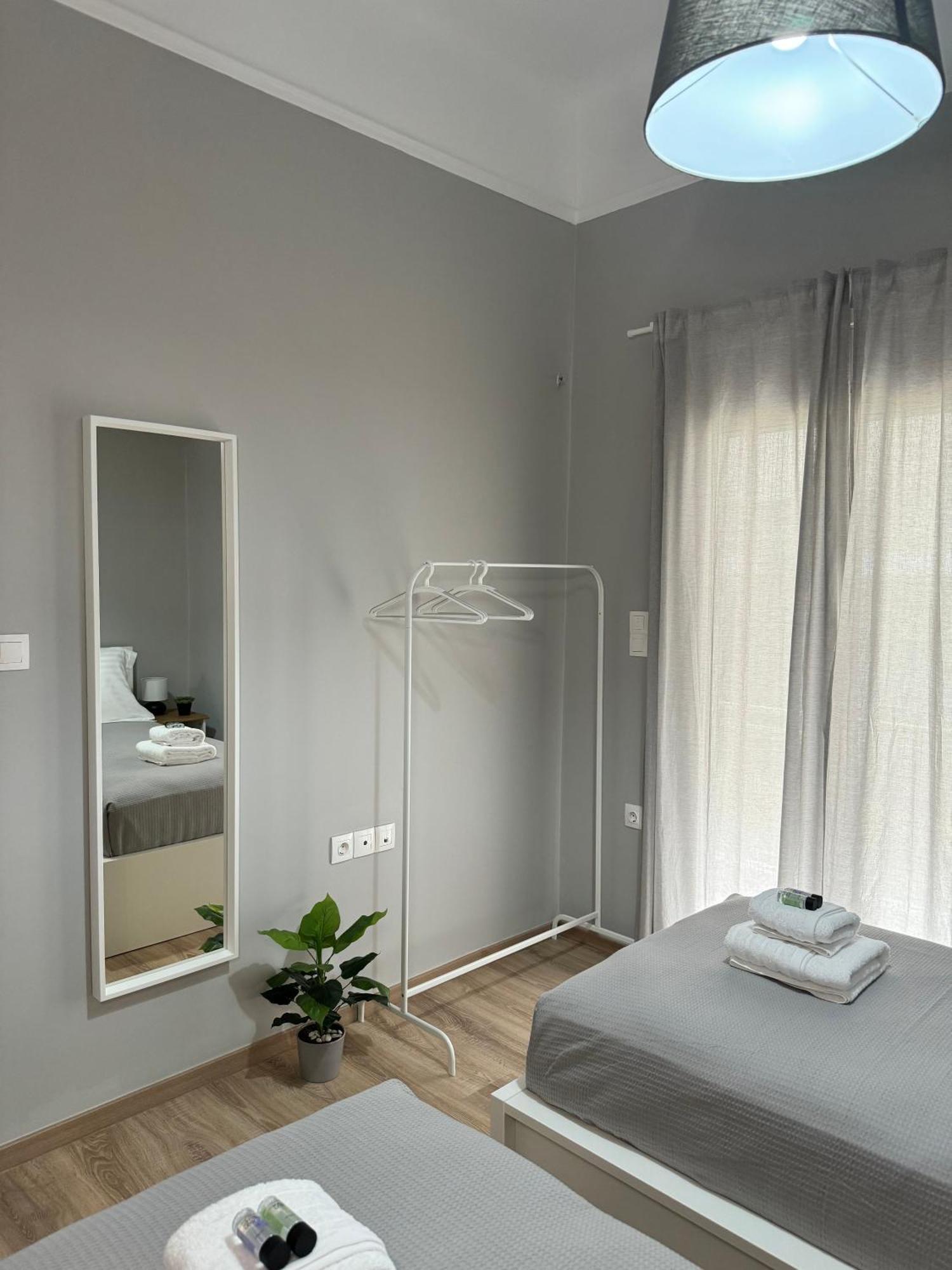 Urban Breeze Aparment 1 Apartment Atena Exterior foto